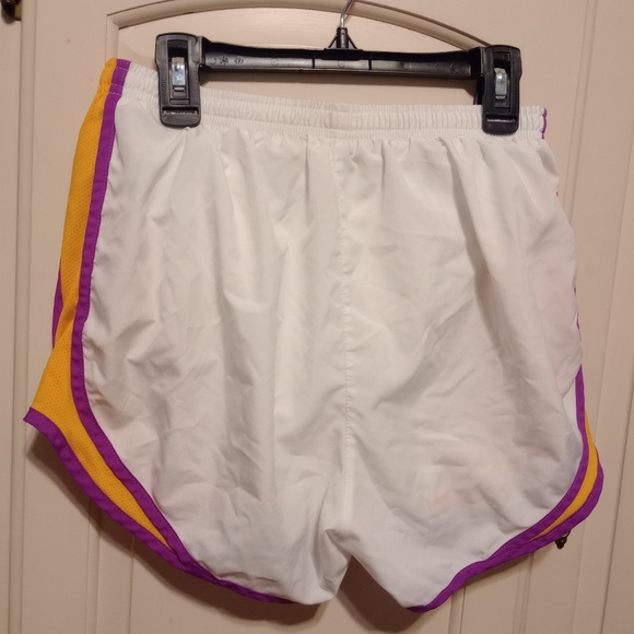 NIKE DRI FIT SHORTS SIZE SMALL - Picture 2 of 5
